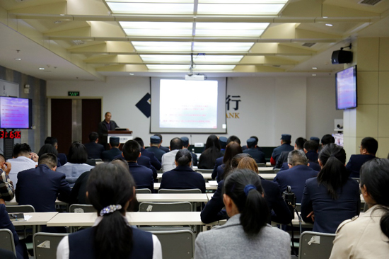 恒丰银行昆明分行开展消防安全知识培训及消防演练活动