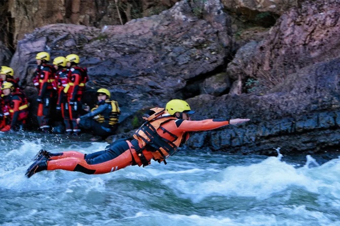 云南森林消防救援总队：举办2020年度水域救援技能培训